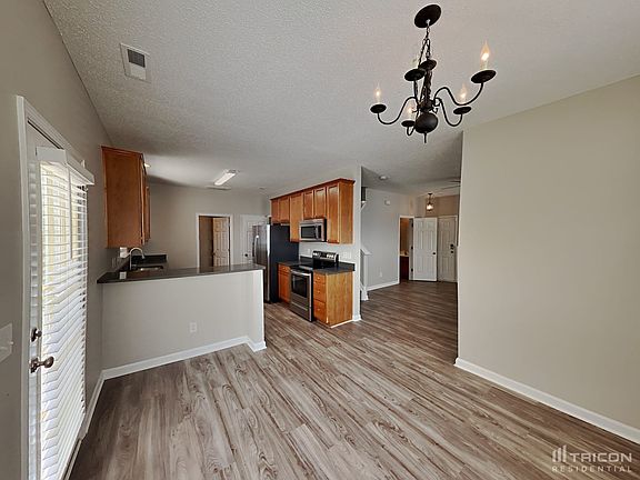 5th image of 5434 Sky Hill Dr