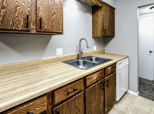 8826 Miami St APT 206, Omaha, NE 68134