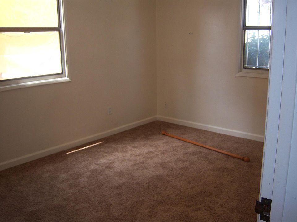 1st image of 2930 Suncrest Dr