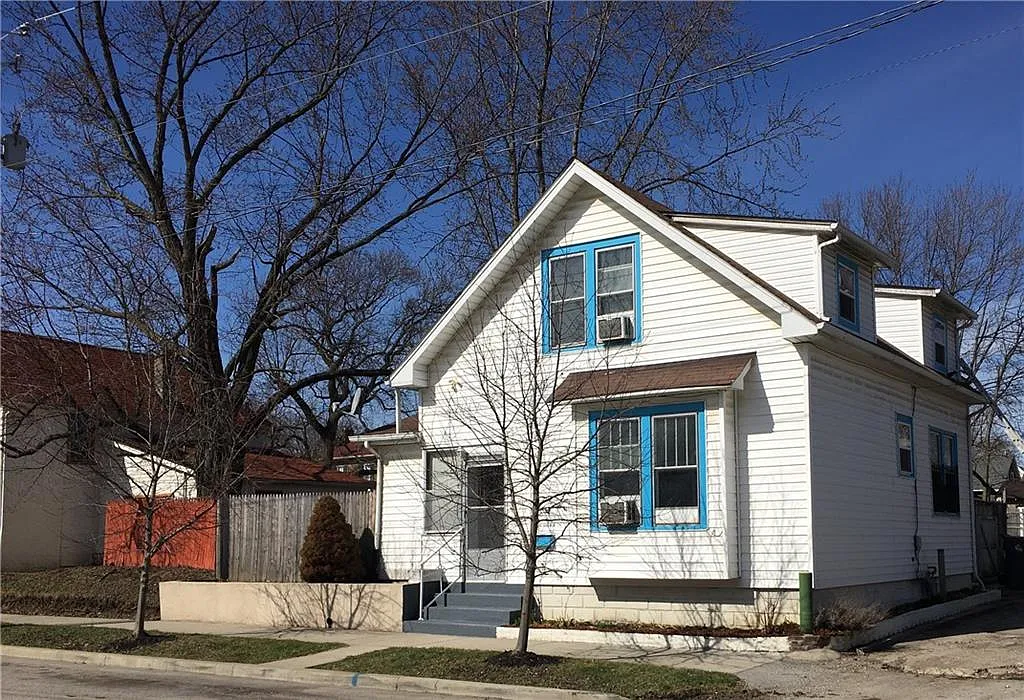 438 Lincoln St photo 1