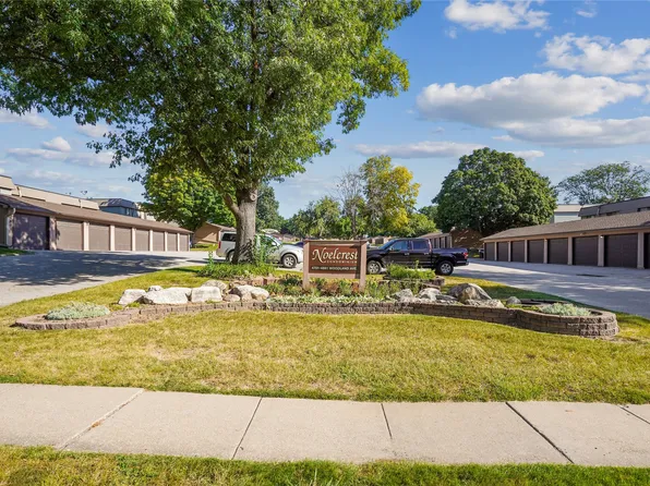 4765 Woodland Ave Unit 4, West Des Moines, IA 50266