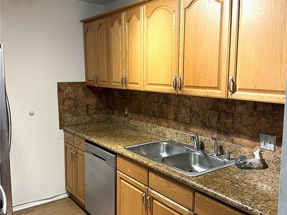 5th image of 3602 W Estates Ln Unit 211