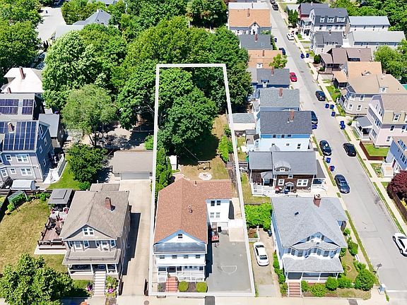 3rd image of 321 Arnold St