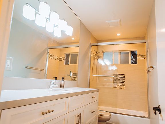 4th image of 436 S Oakhurst Dr APT 2