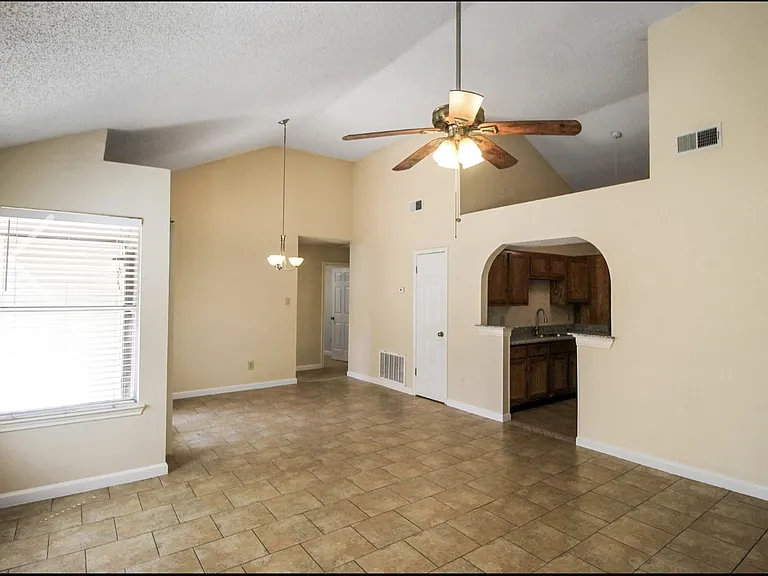 11614 Gullwood Dr — Photo 7