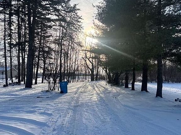 5th image of 33320 Ridenour Dr