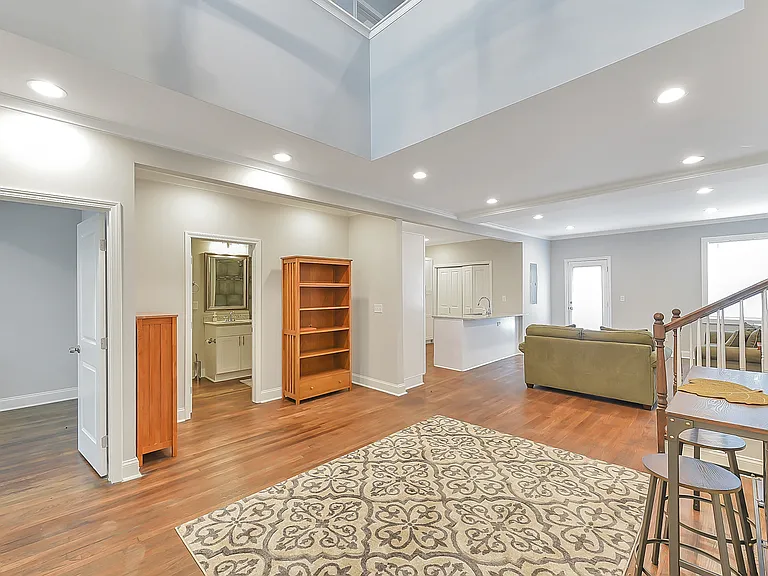 1378 Lakewood Ave SE — Photo 26