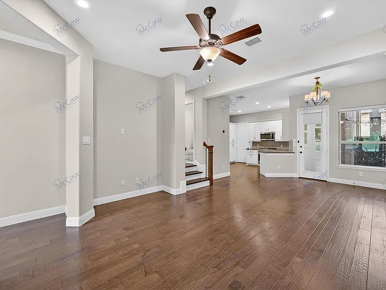 4224 Riverside Dr — Photo 4