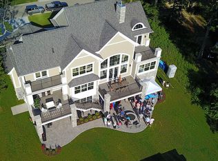 16 Emerald Pointe, Linden, MI 48451