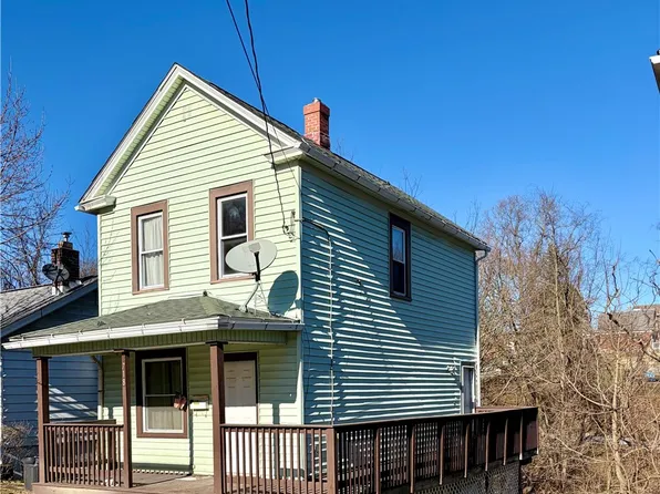 718 Sellers Ave, Jeannette, PA 15644