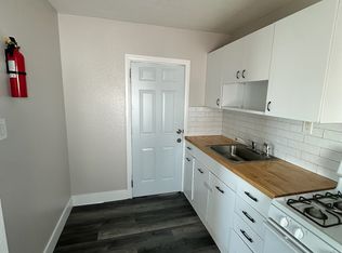 200 W White St APT 2, Barstow, CA 92311