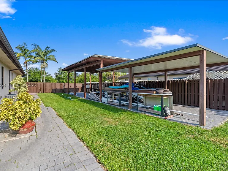 21365 SW 177th Ct — Photo 34