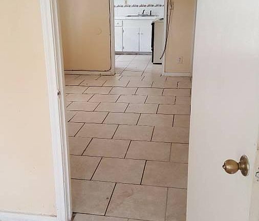 2nd image of 307 W Peter St APT A