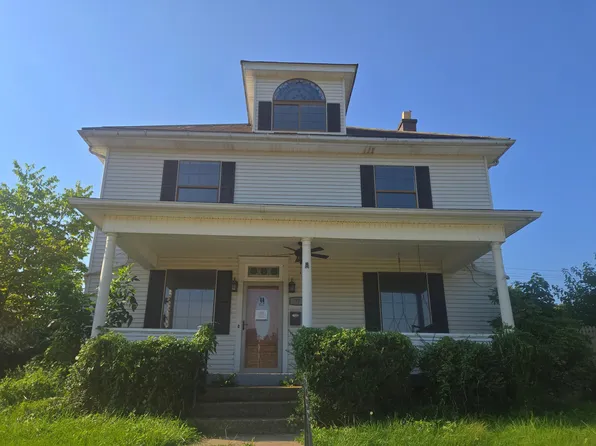 77 North St, Logan, OH 43138