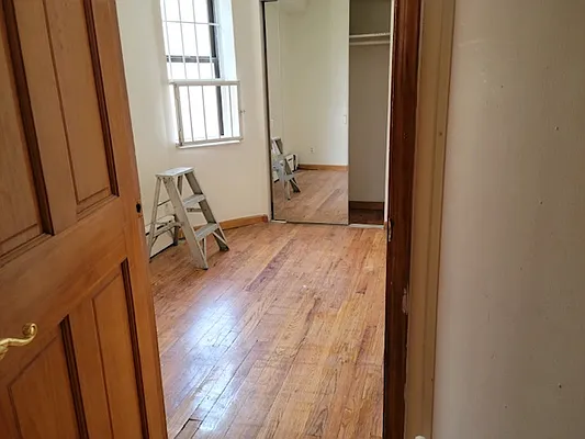 Rented by Chartwell Manhattan Realty | media 30