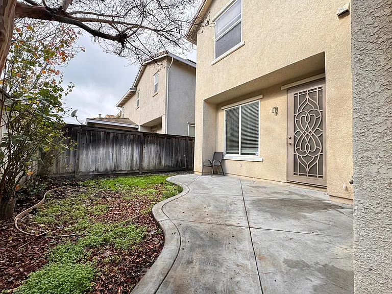 2451 Hanson Dr — Photo 36