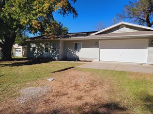 5406 W 3rd St N, Wichita, KS 67212