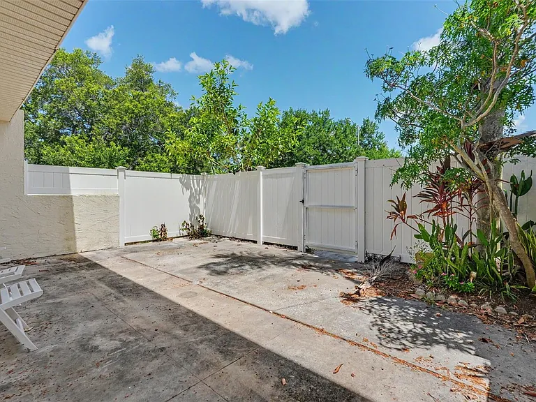 7322 Stone Haven Ct — Photo 11