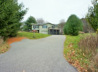 S1380 E Redstone Dr, La Valle, WI 53941