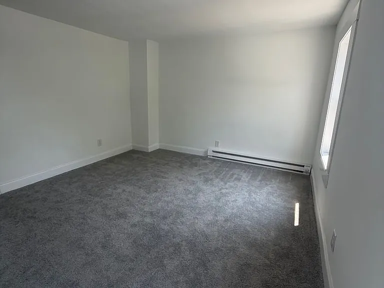676 Columbia Ave — Photo 4