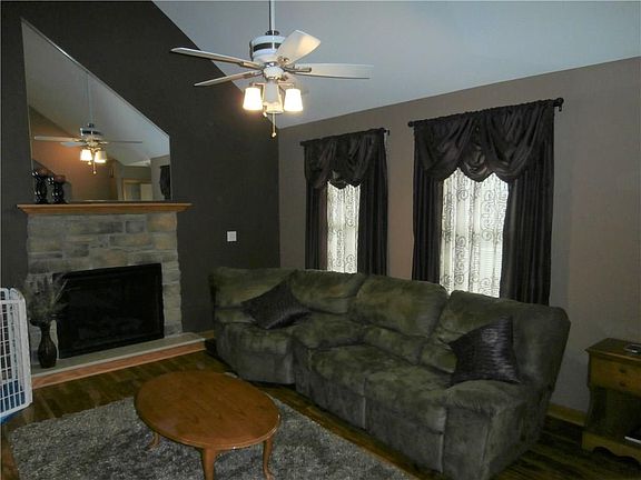 3rd image of 4712 Cedar Dr