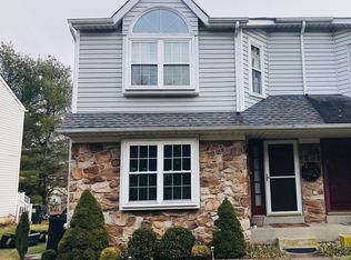 106 Sandy Ridge Dr, Doylestown, PA 18901