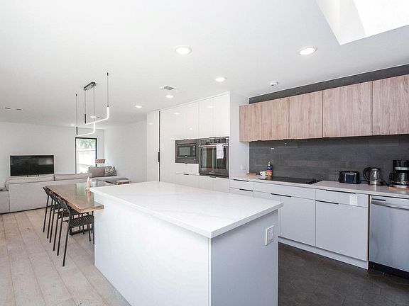 5th image of 9514 Tarragon Ln