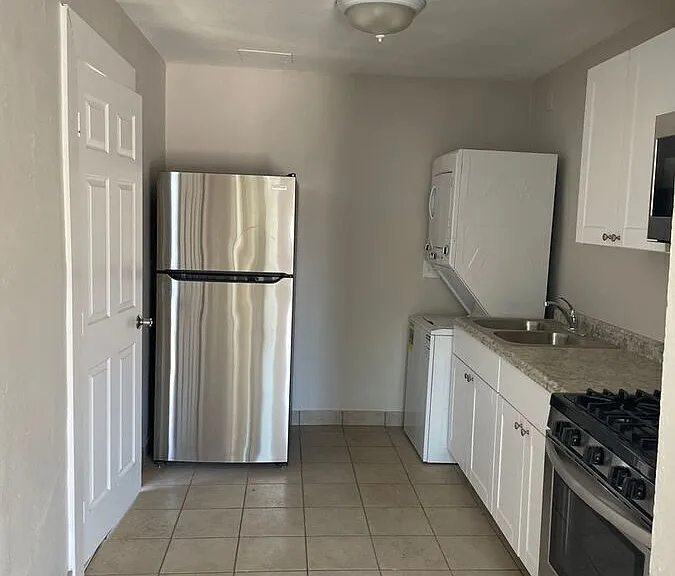 1741 W Desert Cove Ave #2 — Photo 3