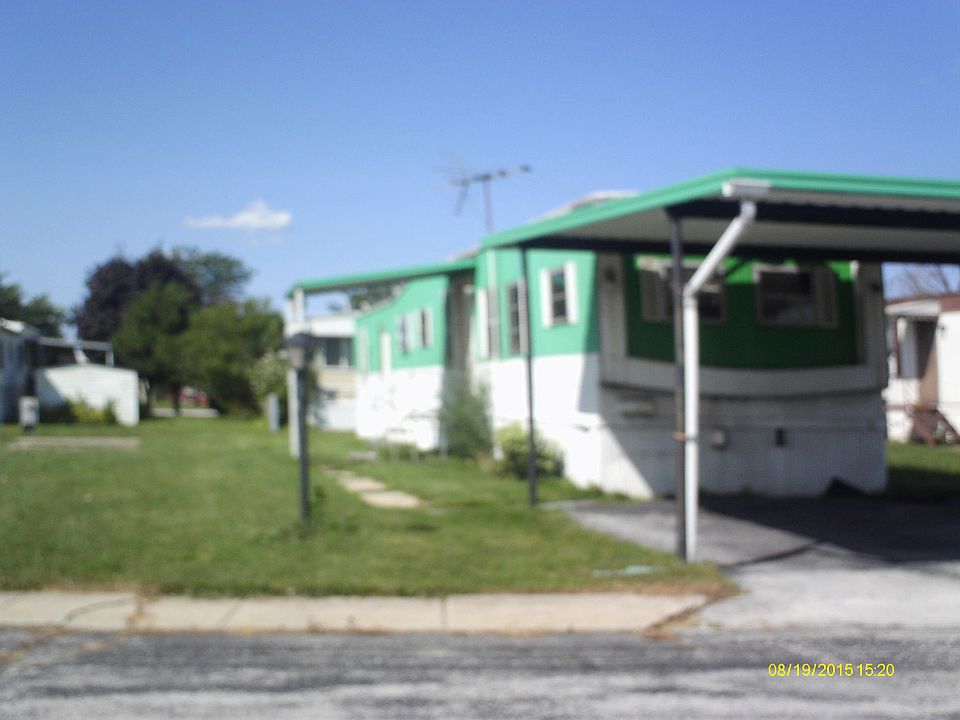 1st image of 32 Dawn Ln