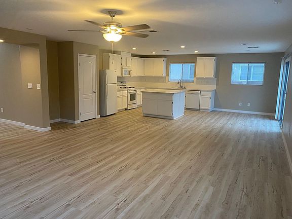 3rd image of 3408 Conterra Park Ave