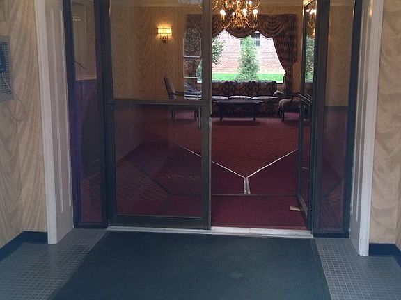 5th image of 6911 Yellowstone Blvd APT A37