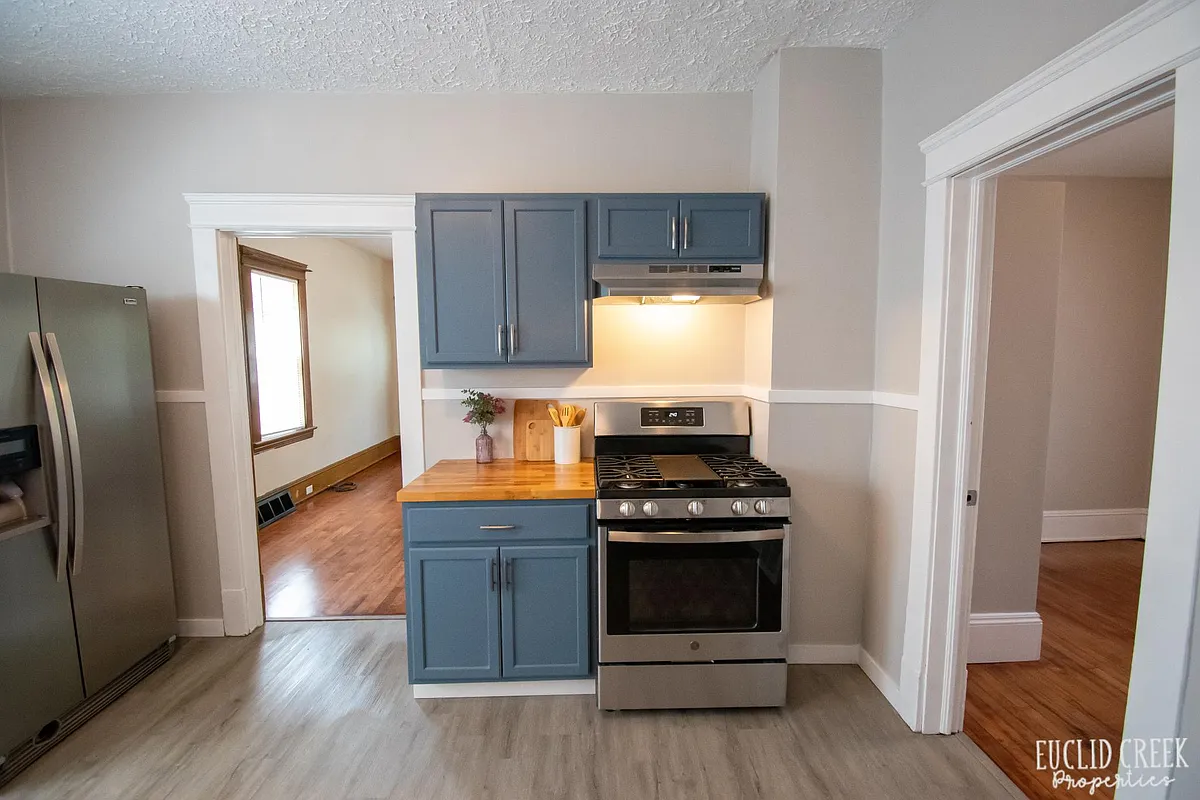 Recently rehabbed 2 bed/1 bath unit in Cleveland's historic Slavic Village Neighborhood. — photo 5