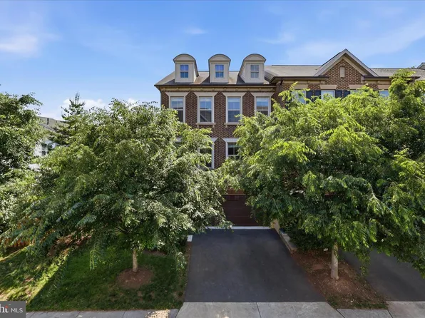 42567 Dreamweaver Dr, Ashburn, VA 20148