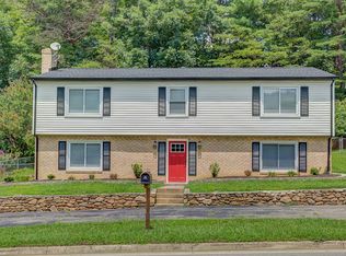 5822 Merriman Rd, Roanoke, VA 24018