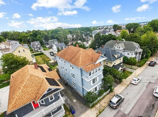 37 Shawmut St, Fall River, MA 02720