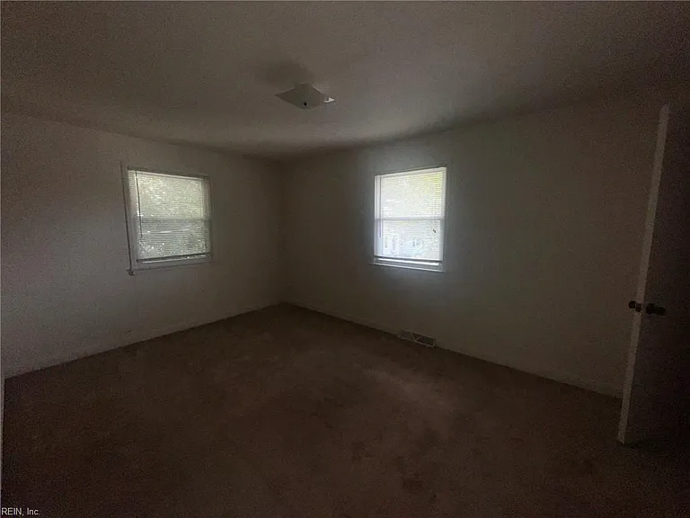 3626 Bart St — Photo 8