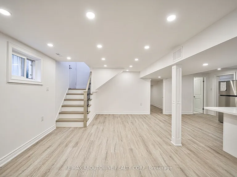 4395 Longmoor Dr #LOWER — Photo 6