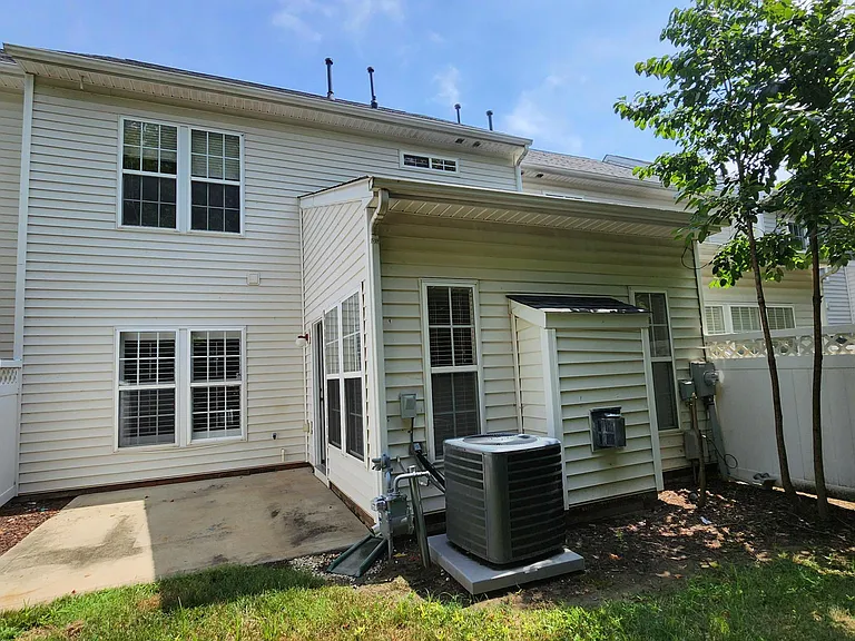 12814 Bullock Greenway Blvd — Photo 9
