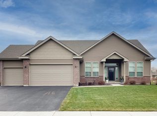 5555 Montadale Dr, Roscoe, IL 61073