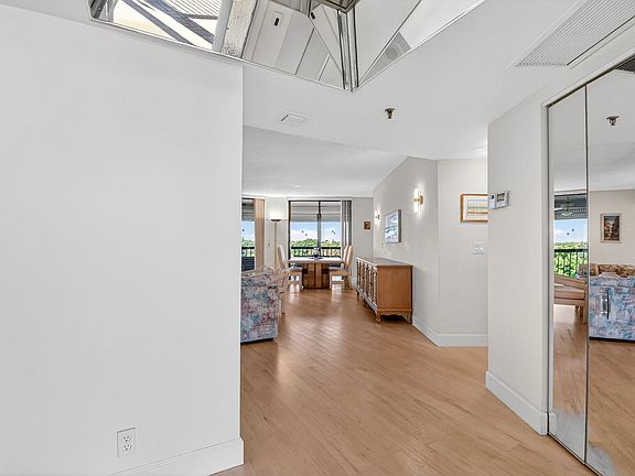 4th image of 5279 Fountains Drive S #604