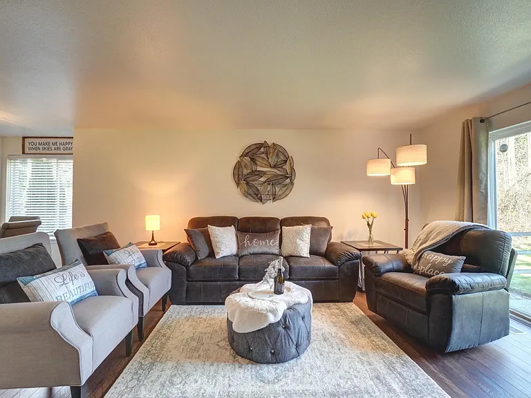 15927 Spanaway Loop Rd S — Photo 10