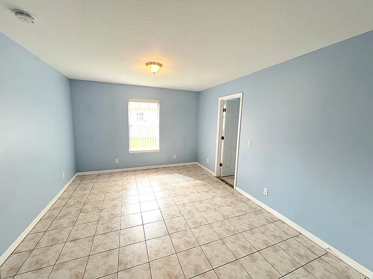 70 Pheasant Dr — Photo 12