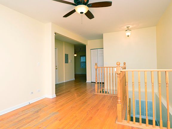 3rd image of 6307 N Claremont Ave APT 1