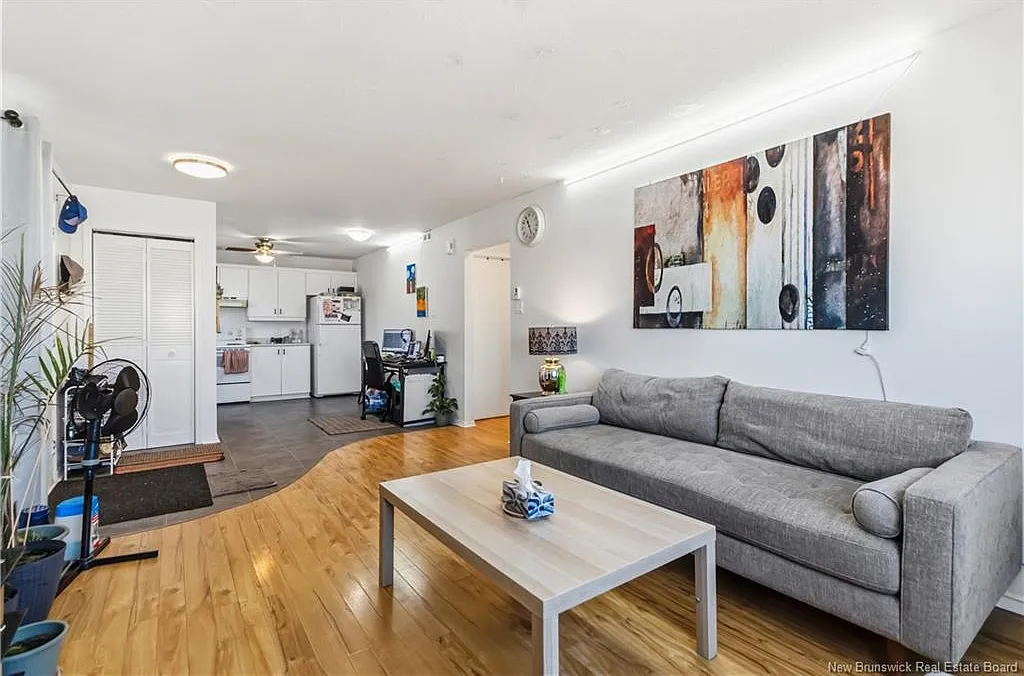 2 bed, 1.0 bath, 650 sqft, $1,450 — Photo 4