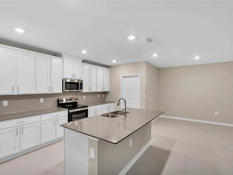 2840 Muller Oak Loop — Photo 6