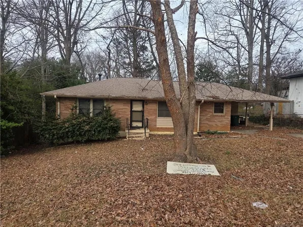 740 Patricia Dr, Forest Park, GA 30297