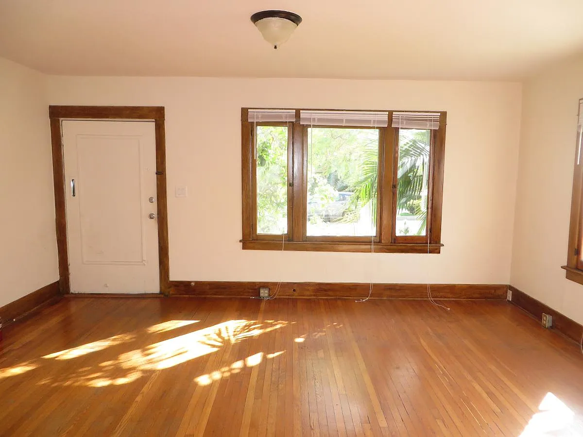 1 bed, 1100 sqft, $3,795 — Photo 4