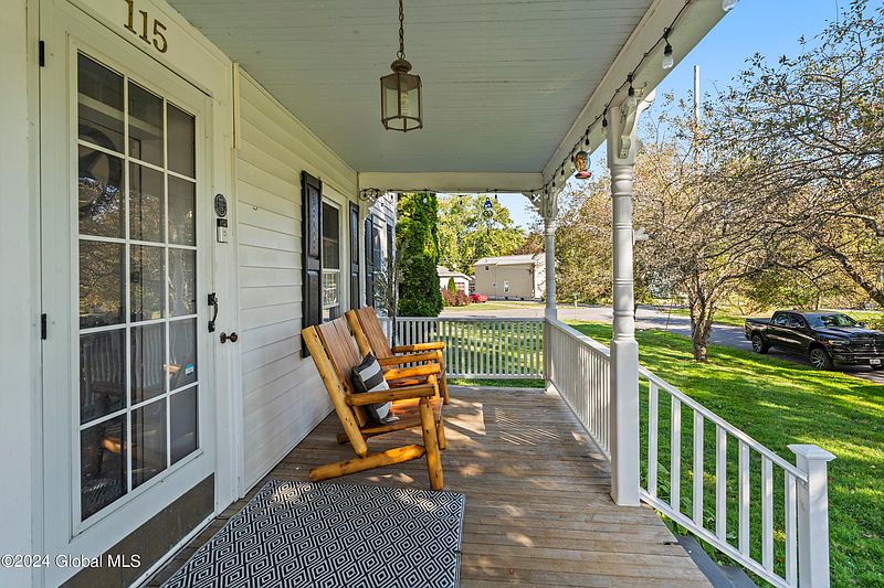 2nd image of 115 Cumpston Street