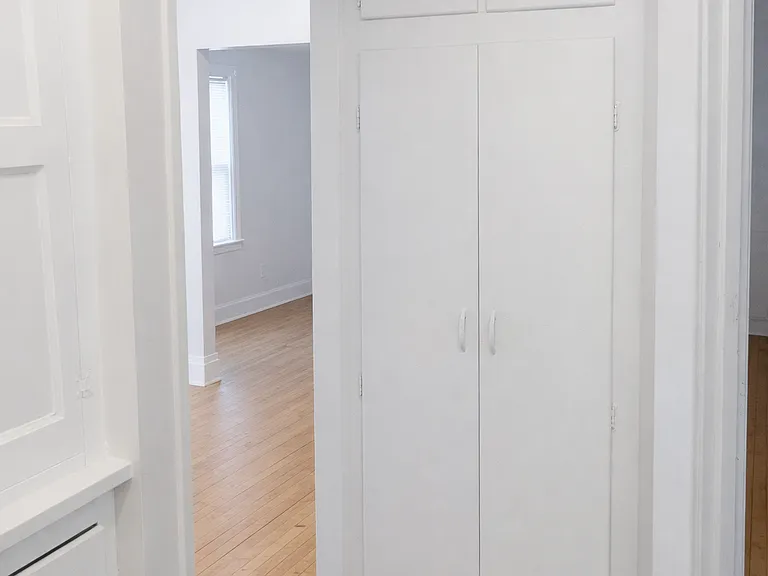 808 University Ave SE #1 — Photo 8