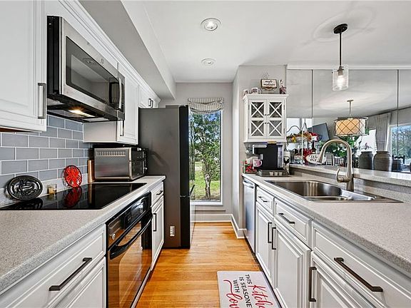 3rd image of 106 Tchefuncte Oaks Dr #106